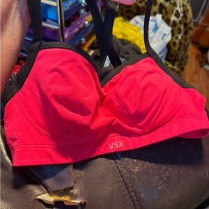 VSX Sports Women's Pink Sports Bra Size 32C.  Great Condition!